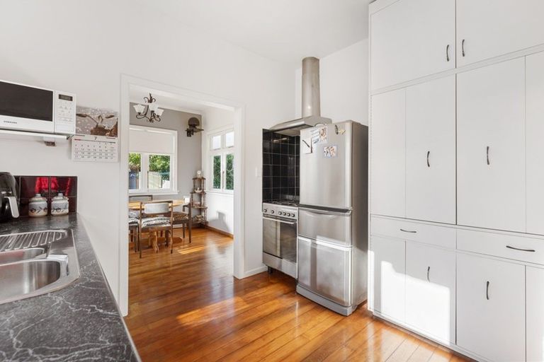 Photo of property in 54 Duke Street, Levin, 5510