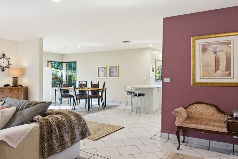 Photo of property in 14 Holdsworth Drive, Otamatea, Whanganui, 4500