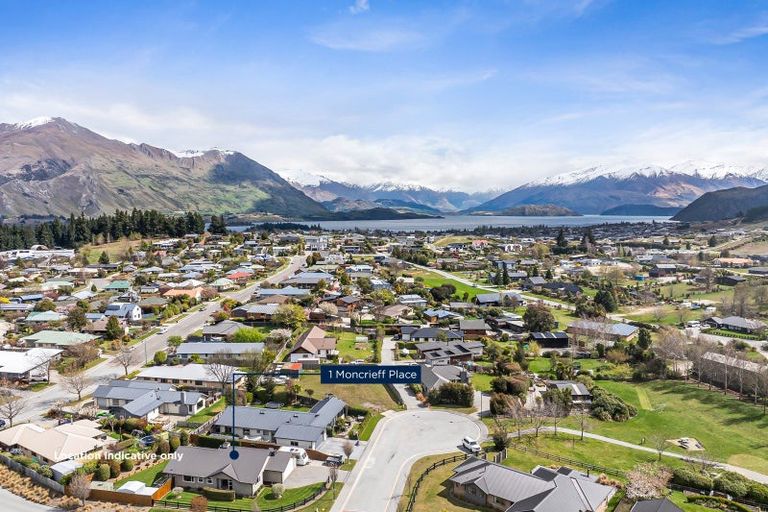 Photo of property in 1 Moncrieff Place, Wanaka, 9305