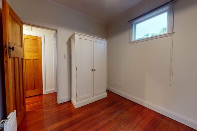 Photo of property in 75 Chamberlain Road, Karori, Wellington, 6012