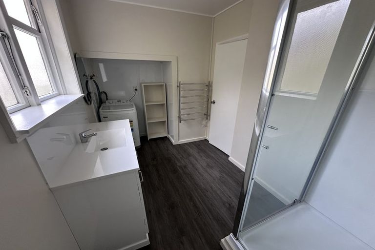 Photo of property in 20u3 Saint Michaels Crescent, Kelburn, Wellington, 6012