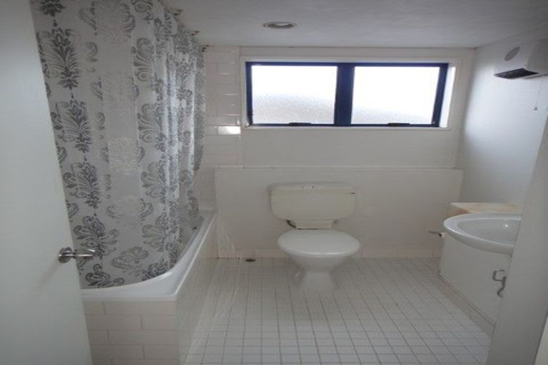 Photo of property in 2/66 Clare Road, St Albans, Christchurch, 8014