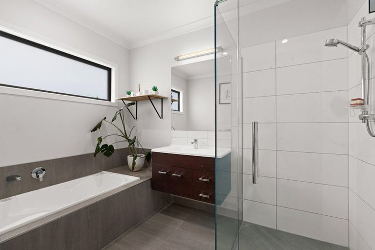 Photo of property in 25 Rakaia Way, Poraiti, Napier, 4112