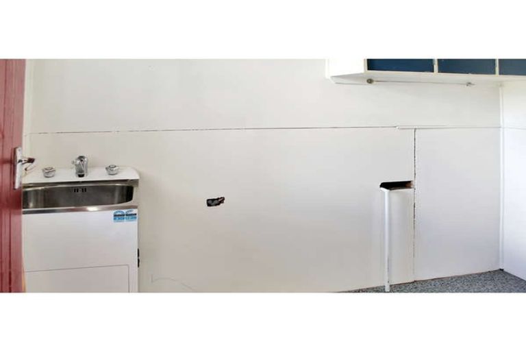 Photo of property in 16 Seddon Street, Takaro, Palmerston North, 4412