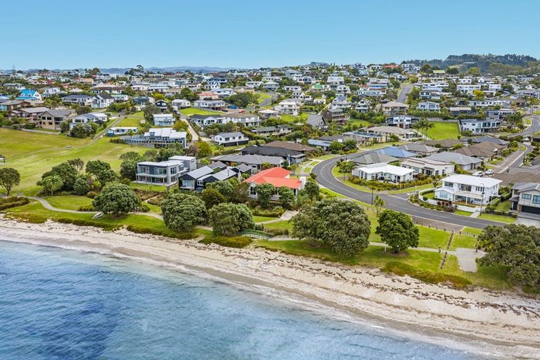 Photo of property in 28 Schooner Avenue, Snells Beach, 0920