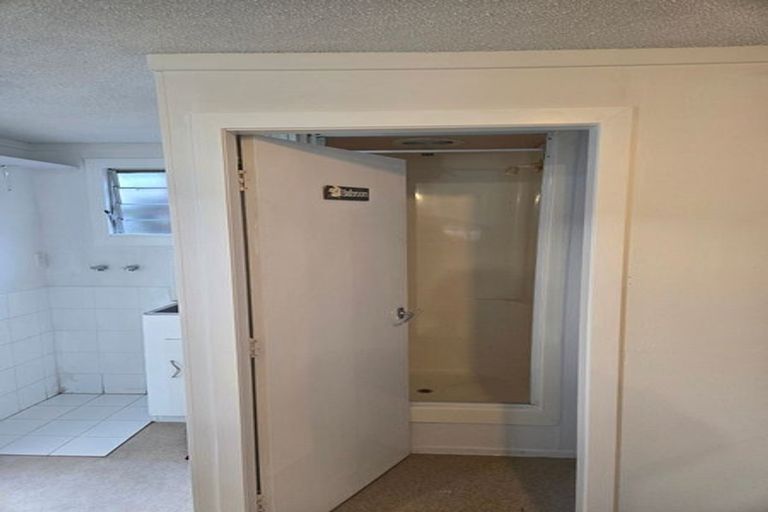 Photo of property in 9 Witham Street, Island Bay, Wellington, 6023