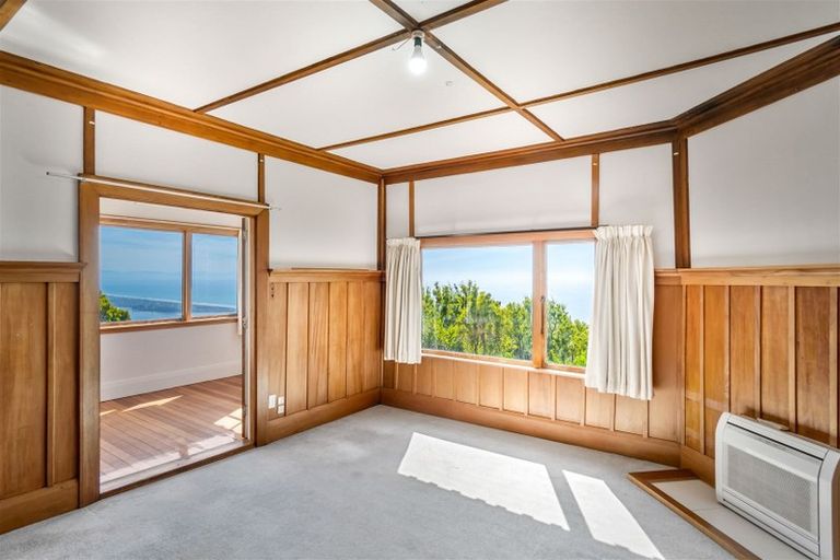 Photo of property in 1 Broadleaf Lane, Heathcote Valley, Christchurch, 8081