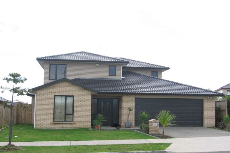 Photo of property in 64 Cyril French Drive, Flat Bush, Auckland, 2016