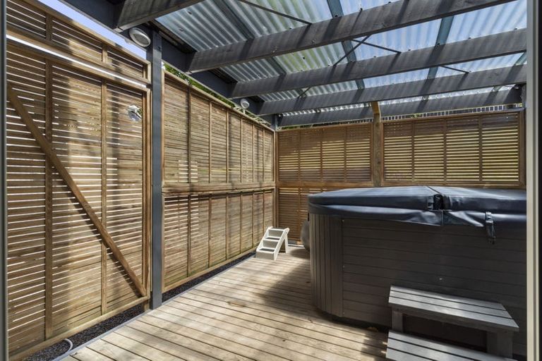 Photo of property in 161 Triangle Road, Massey, Auckland, 0614