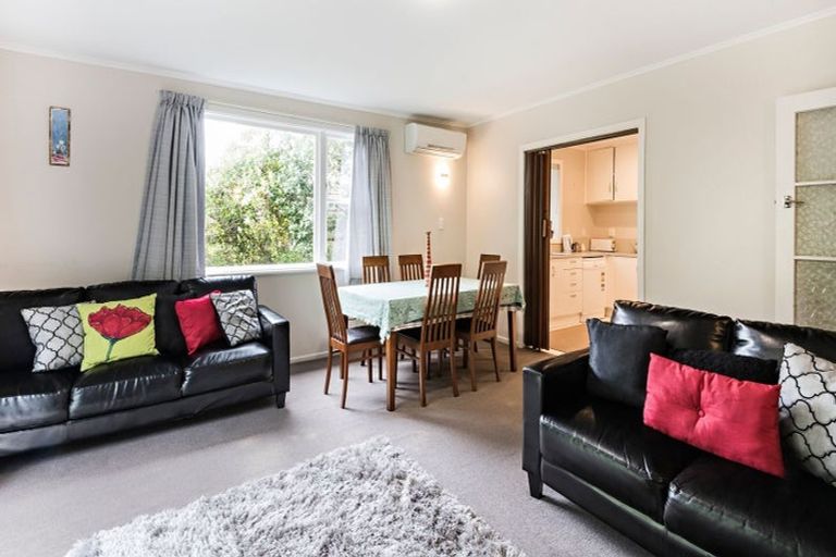 Photo of property in 30 Lyndhurst Road, Tawa, Wellington, 5028