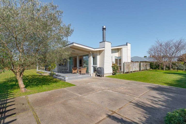 Photo of property in 3 Cherry Lane, Martinborough, 5711
