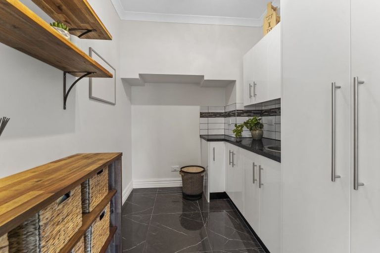 Photo of property in 15 Observatory Close, Whitby, Porirua, 5024