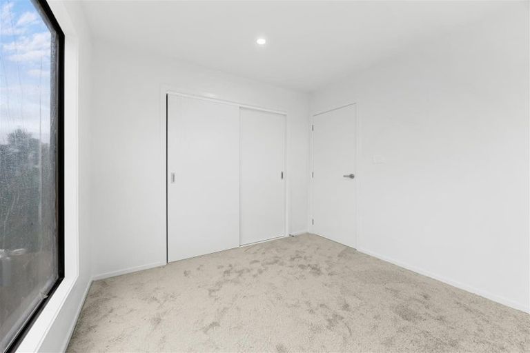 Photo of property in 23 Paina Crescent, Massey, Auckland, 0614