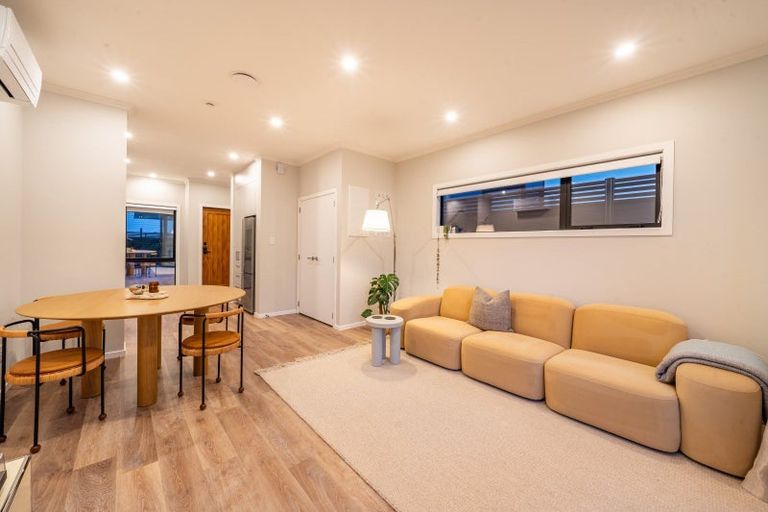 Photo of property in 18 Joseph Bolton Crescent, Wallaceville, Upper Hutt, 5018