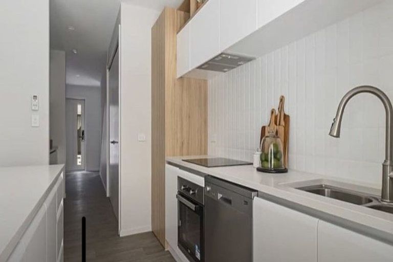 Photo of property in 26u2 Cameron Road, Hamilton East, Hamilton, 3216