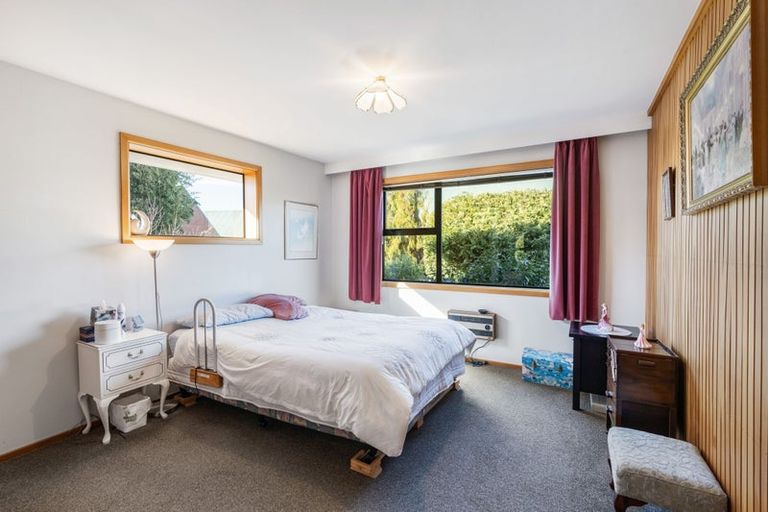 Photo of property in 33a Larch Place, Casebrook, Christchurch, 8051