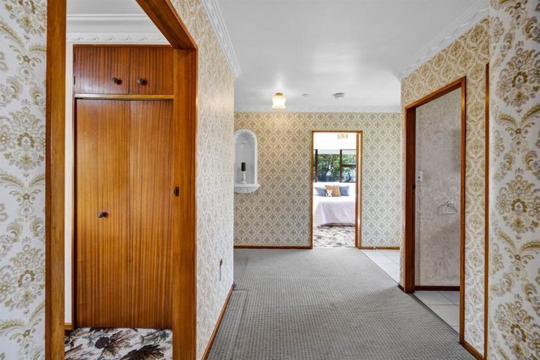 Photo of property in 240 Waihi Road, Hawera, 4610