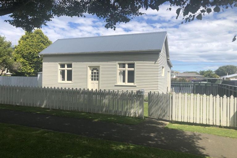 Photo of property in 12 Clifton Street, Windsor, Invercargill, 9810