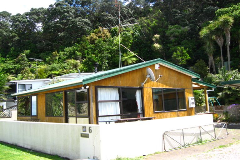Photo of property in 6 Matakatia Parade, Matakatia, Whangaparaoa, 0930