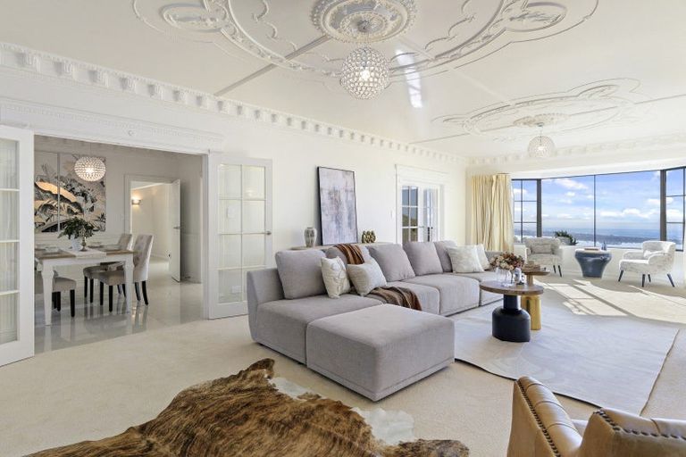 Photo of property in 70 Belleview Terrace, Mount Pleasant, Christchurch, 8081