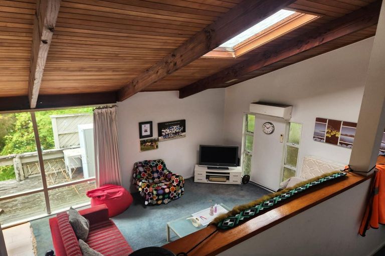 Photo of property in 220 Golf Road, Titirangi, Auckland, 0604