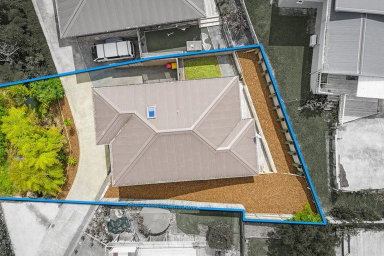 Photo of property in 52 D'oyly Drive, Stanmore Bay, Whangaparaoa, 0932