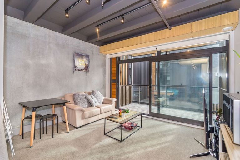 Photo of property in Vedado Apartments, 407/41u Hopper Street, Mount Cook, Wellington, 6011