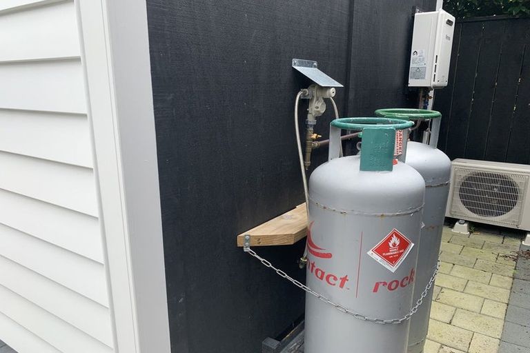 Photo of property in 16a Campbell Street, Karori, Wellington, 6012