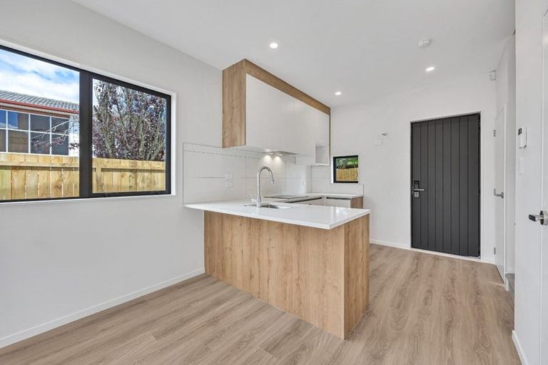 Photo of property in 345 Pakuranga Road, Pakuranga Heights, Auckland, 2010