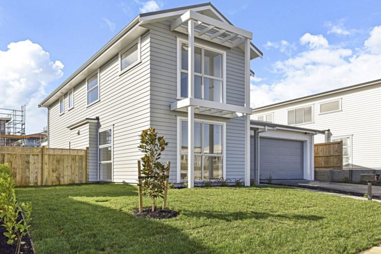 Photo of property in 13 Tyler Davies Drive, Red Beach, 0932