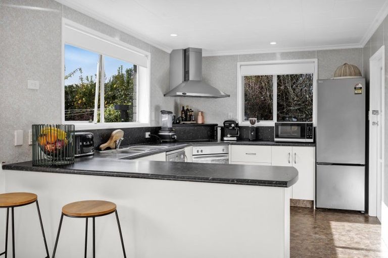 Photo of property in 26 Oberon Street, Stratford, 4332