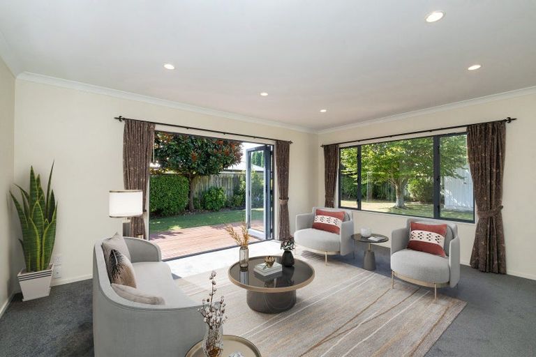 Photo of property in 1 Hanna Place, Havelock North, 4130