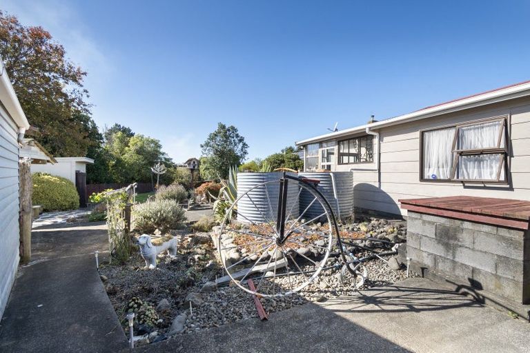 Photo of property in 6 Milne Street, Sanson, 4817