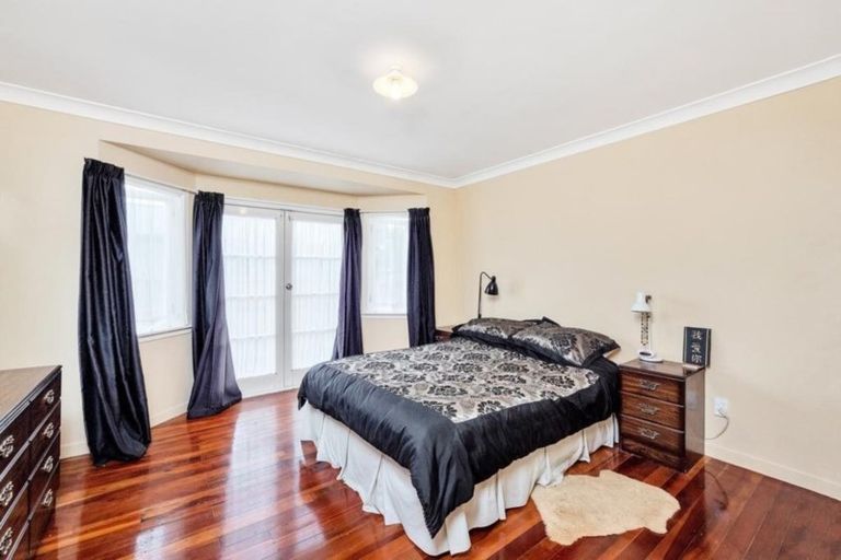 Photo of property in 52 Awaroa Road, Helensville, 0800