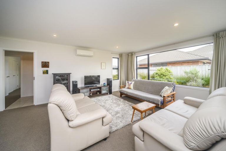 Photo of property in 7 The Oaks, Awapuni, Palmerston North, 4412