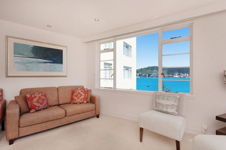 Photo of property in Wharenui Apartments, 274 Oriental Parade, Oriental Bay, Wellington, 6011