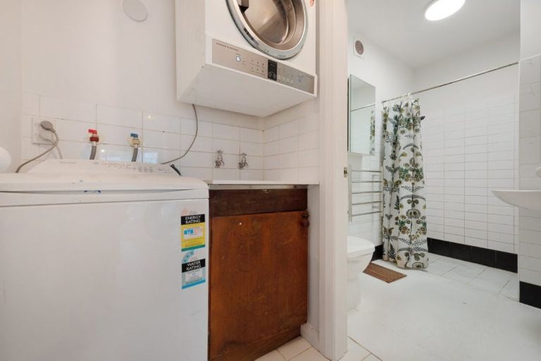 Photo of property in 422 Adelaide Road, Berhampore, Wellington, 6023