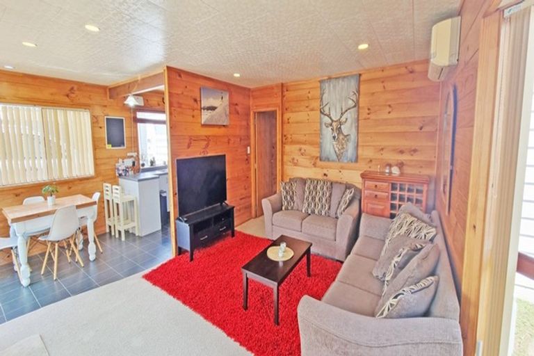 Photo of property in 19b James Street, Mangere East, Auckland, 2024