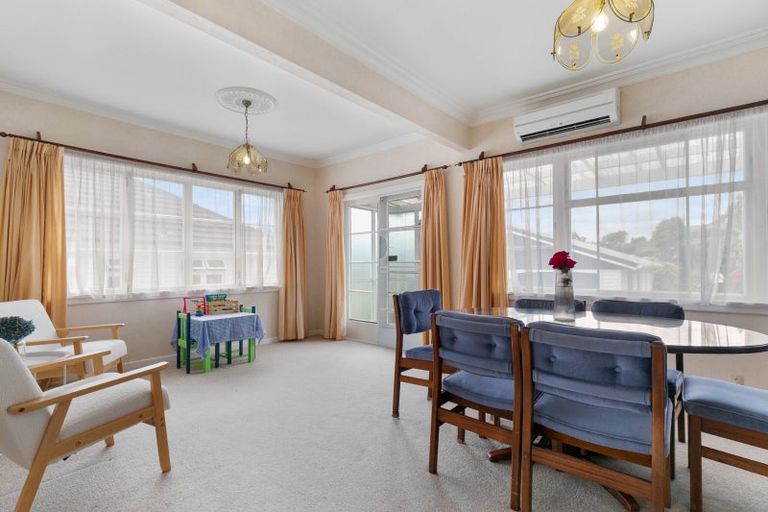 Photo of property in 12 Paisley Street, Levin, 5510