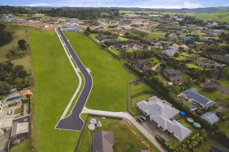 Photo of property in 93 Solan Drive, Waimauku, 0812