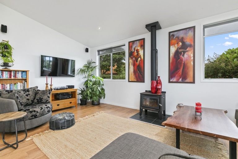 Photo of property in 27 Bayvista Close, Welcome Bay, Tauranga, 3112