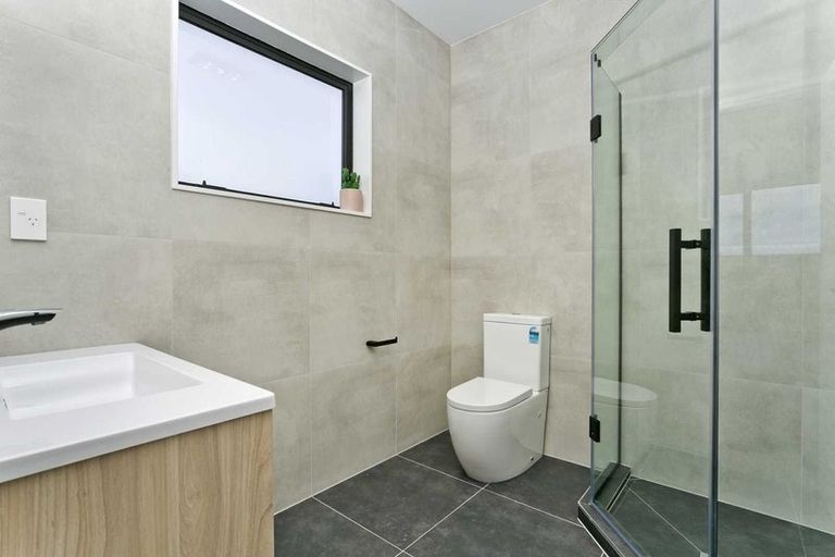 Photo of property in 18 Surf View Crescent, Red Beach, 0932