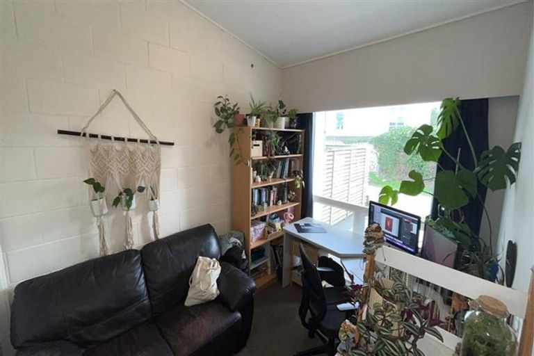 Photo of property in 29 Maple Grove, Kingston, Wellington, 6021