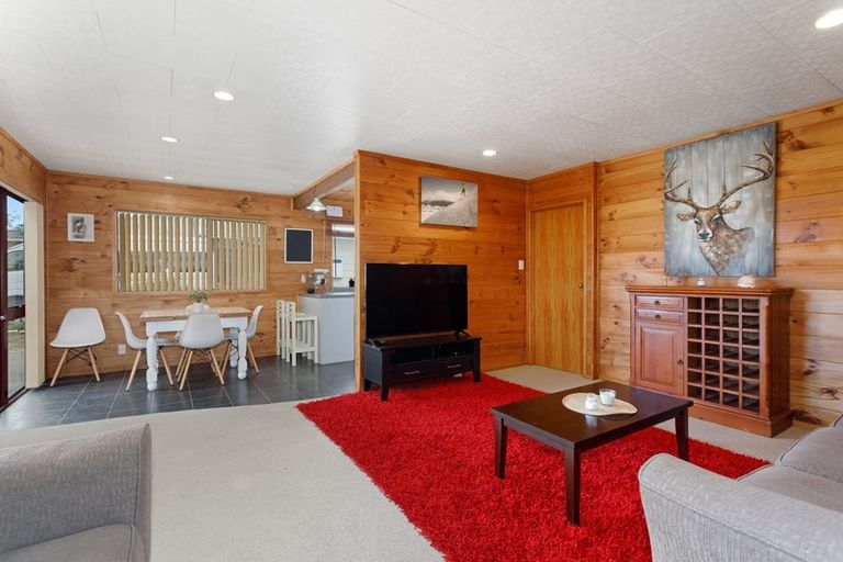 Photo of property in 19b James Street, Mangere East, Auckland, 2024