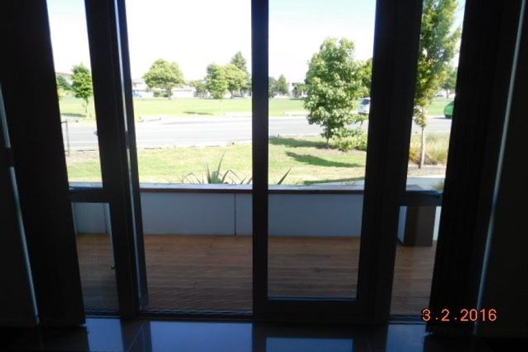 Photo of property in 40 Kuaka Drive, Takanini, 2112