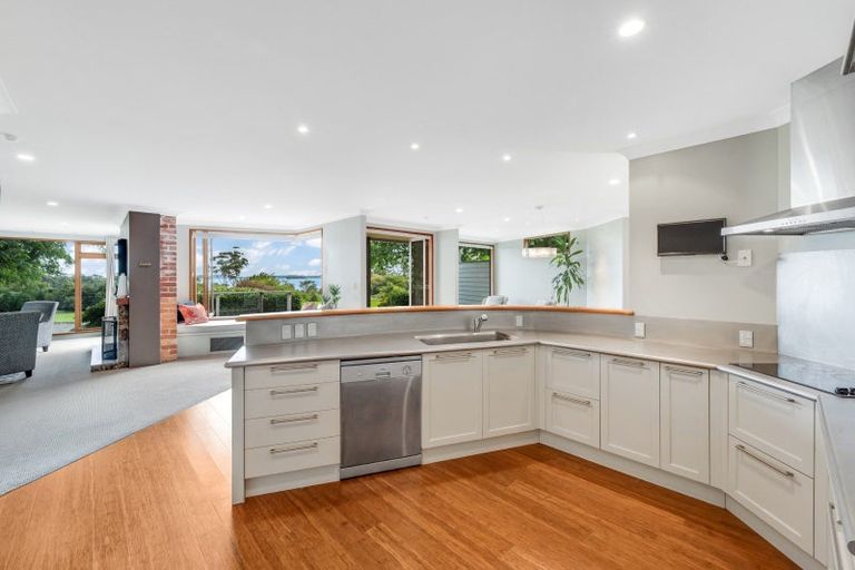 Photo of property in 247 Broomfields Road, Whitford, Howick, 2571