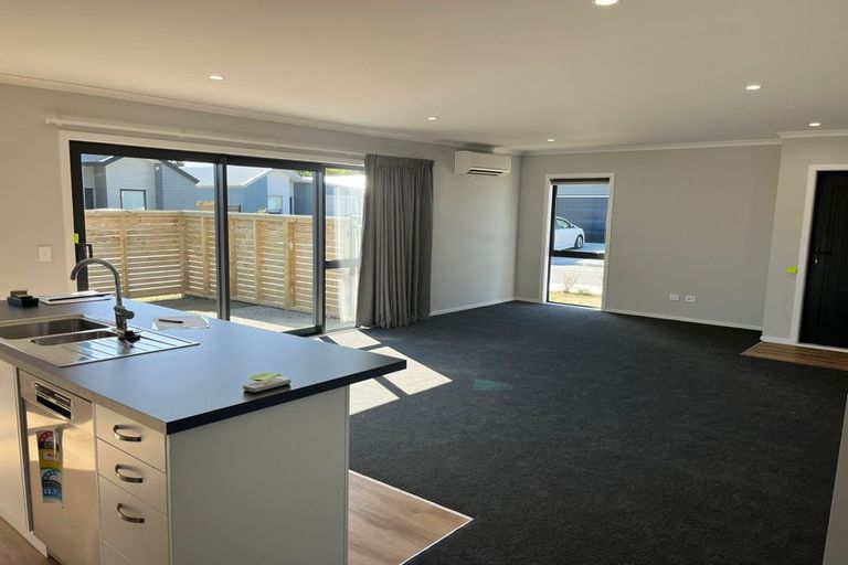 Photo of property in 9 Koru Loop, Paraparaumu, 5032