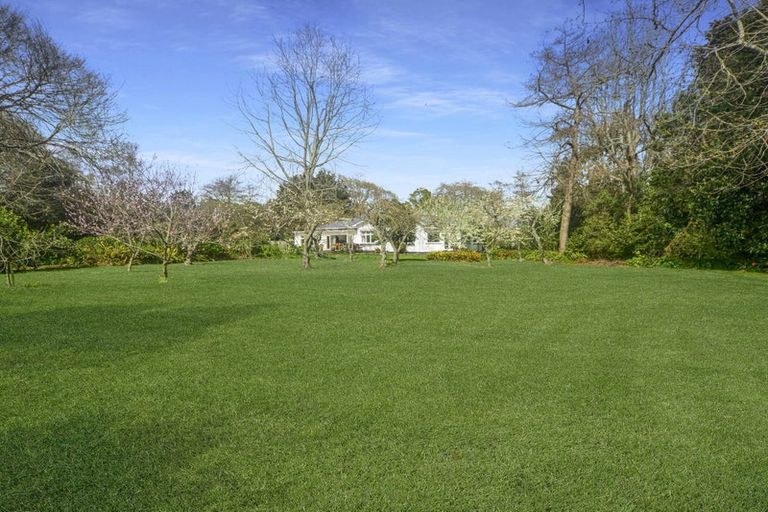 Photo of property in 72 Avenue North Road, Levin, 5510