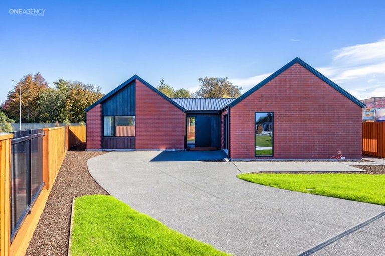 Photo of property in 29 Ruataniwha Avenue, Rangiora, 7400
