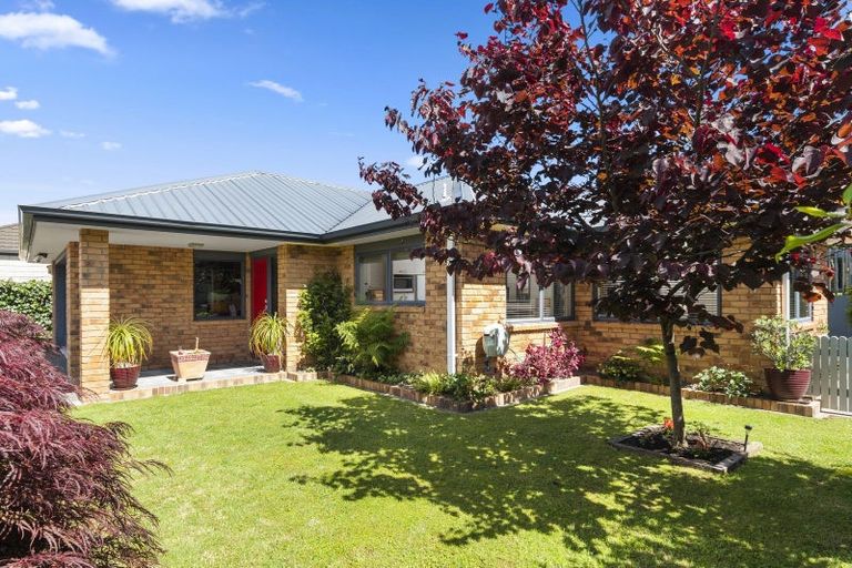 Photo of property in 16 Rosella Drive, Welcome Bay, Tauranga, 3112